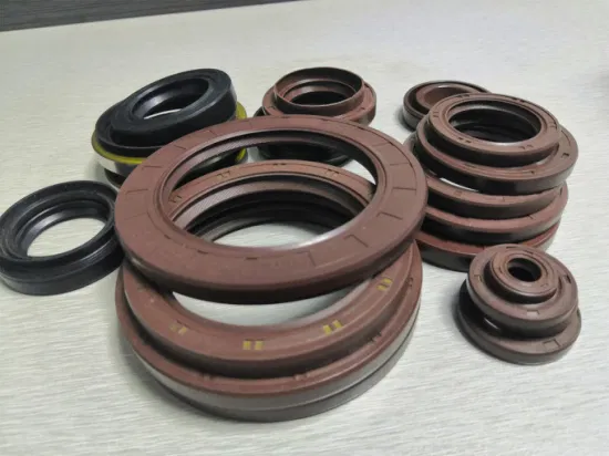 Metric Oil Shaft Rubber Seal Double Lip NBR FKM Tc HTC Tb Ta Rubber Oil Seal for Cranshaft/Auto/Tractor/Valve/Hydraulic Pump Toyota Seals